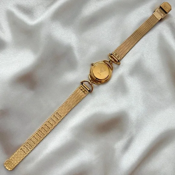 AUTHENTIC VINTAGE GUCCI GOLD WATCH - Picture 6 of 7